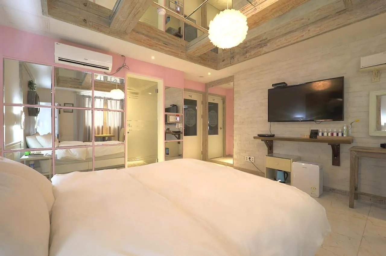 Songdo February Hotel Amnam Busan