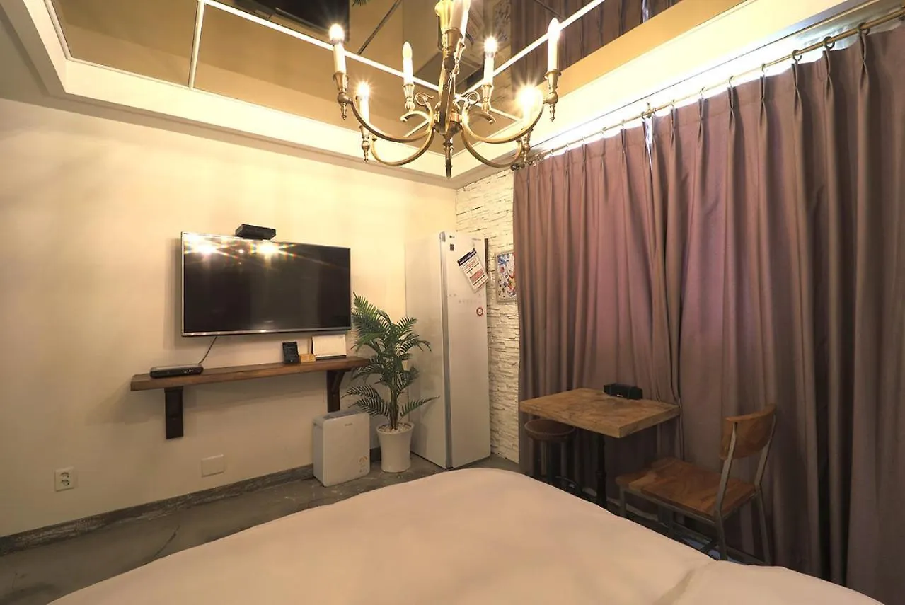 Songdo February Hotel Amnam Busan