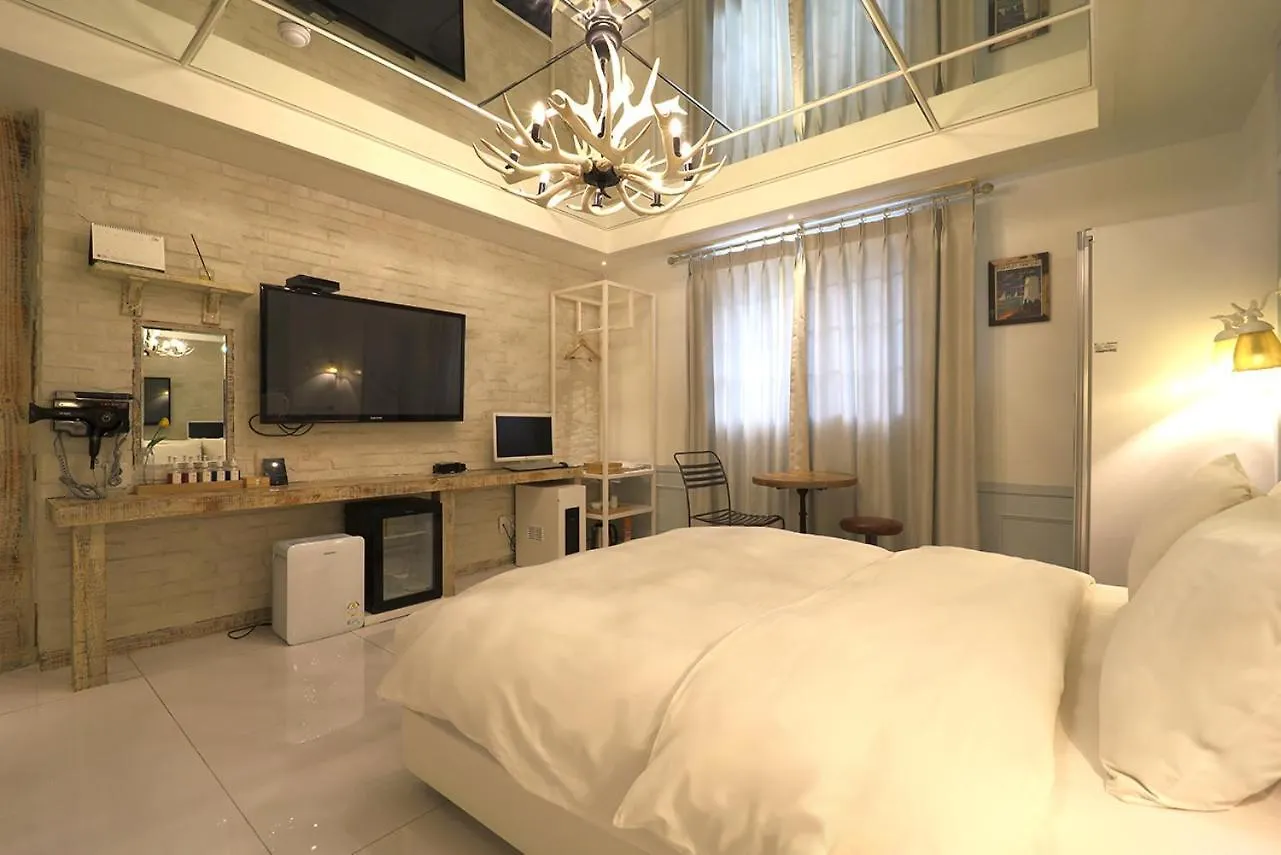 Songdo February Hotel Amnam Busan